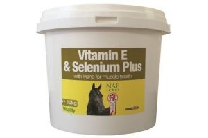 Naf Naf NAF - Horse Vitamin E, Selenium & Lysine Supplement x Size: 10 Kg