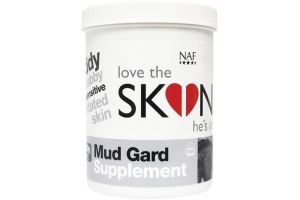 NAF Love the Skin hes in Mud Guard Supplement 690g