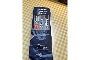 Shires Airflow Turnout Socks - Cob - White - New