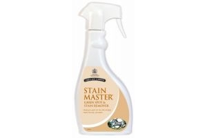 Carr & Day & Martin Stain Master 500ml - A green spot and stain remover for horses. Results last up to 2 weeks.