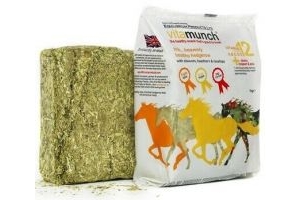 Equilibrium Vitamunch Marvellous Meadow Horse & Pony Snack healthy, tasty, hi...
