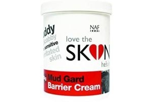 NAF Love The Skin he's in Mud Gard Barrier Cream