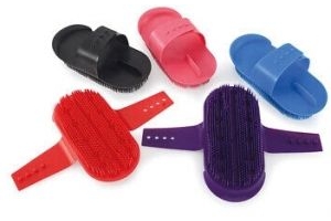 Shires Plastic Curry Comb remove mud from winter coats ALL COLOURS
